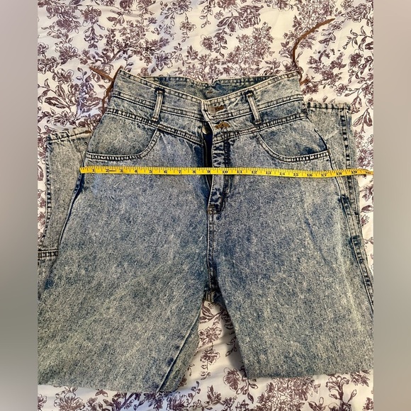 Vintage London London High-Waisted Acid Wash Jeans - Picture 15 of 16
